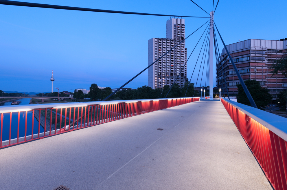 Lightronics Tritego armaturen op brug in Mannheim Duitsland