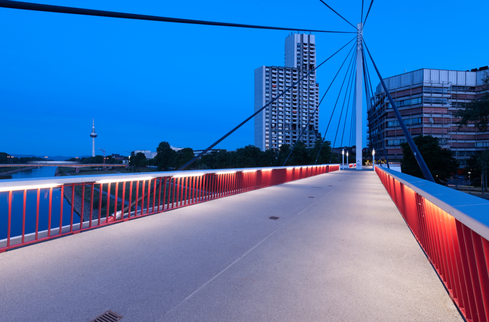Lightronics Tritego armaturen op brug in Mannheim Duitsland