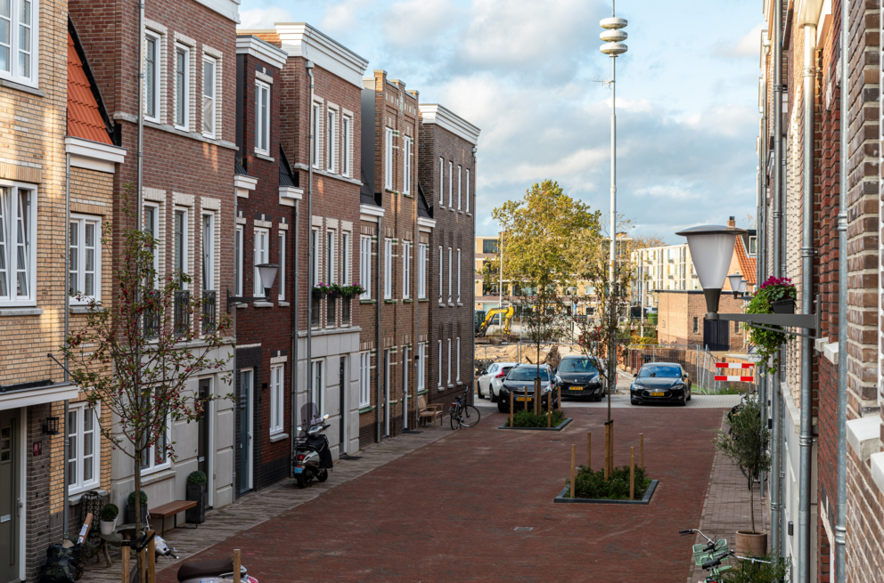 Lightronics PRUNUS A2 armaturen in een woonstraat in Alphen aan den Rijn