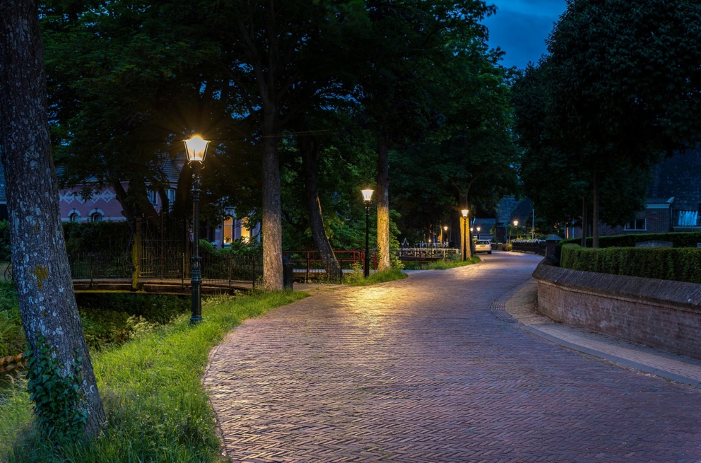Lightronics OGR armaturen in een straat aan de Dorpsweg in Twisk