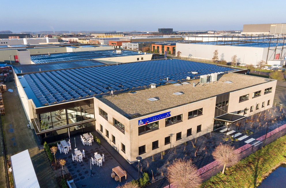 Lightronics erreicht 63 % CO₂-Reduktion | Lightronics