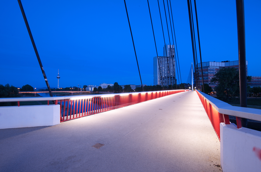 Lightronics Tritego armaturen op brug in Mannheim Duitsland